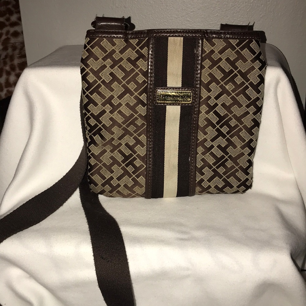 Tommy Hilfiger crossbody